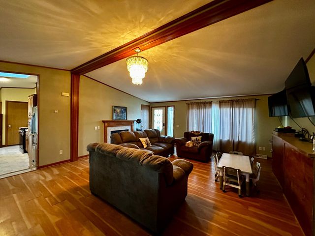 327 Parkside Drive SE, Preston, MN 55965