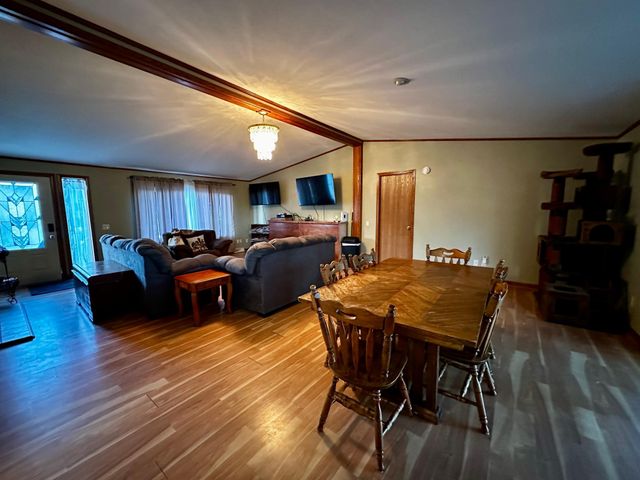 327 Parkside Drive SE, Preston, MN 55965