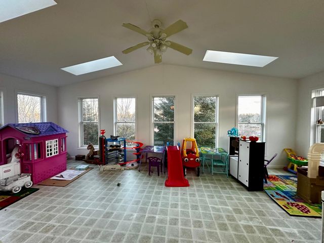 327 Parkside Drive SE, Preston, MN 55965