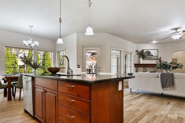 12815 N 11th Avenue, Boise, ID 83714