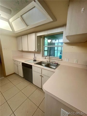 5131 S Hummingbird Avenue, Inverness, FL 34452