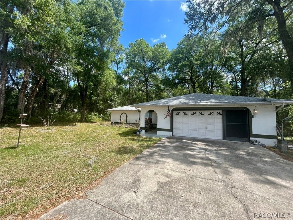 5131 S Hummingbird Avenue, Inverness, FL 34452