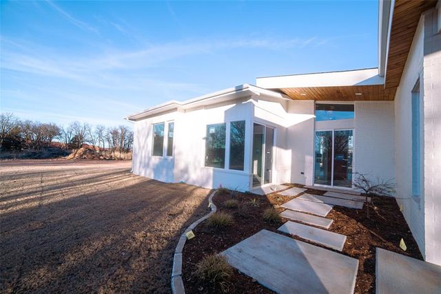 12301 Thelmas Way, Edmond, OK 73013