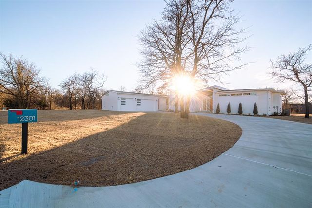 12301 Thelmas Way, Edmond, OK 73013