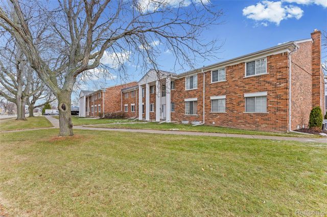 22592 Masonic Boulevard, St. Clair Shores, MI 48082