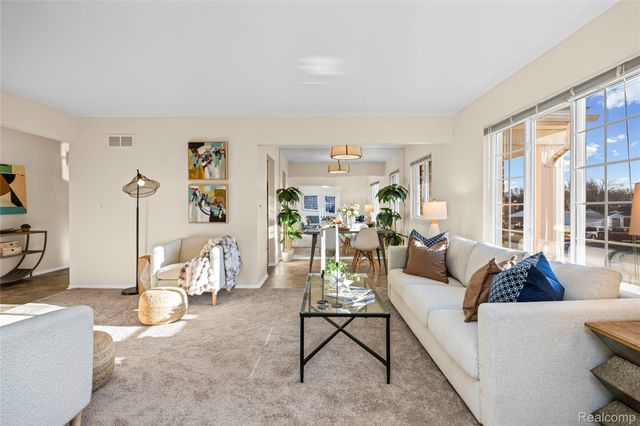 22592 Masonic Boulevard, St. Clair Shores, MI 48082