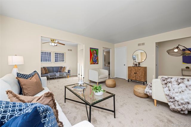 22592 Masonic Boulevard, St. Clair Shores, MI 48082