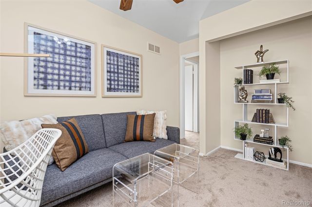 22592 Masonic Boulevard, St. Clair Shores, MI 48082