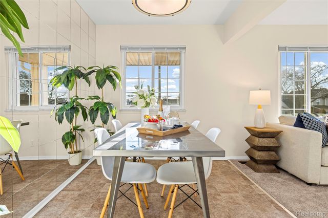 22592 Masonic Boulevard, St. Clair Shores, MI 48082