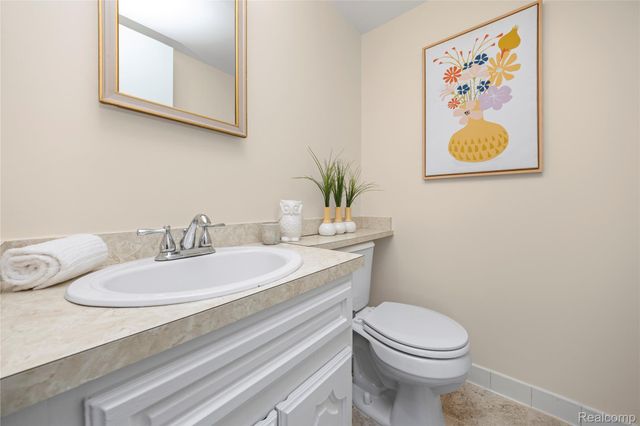 22592 Masonic Boulevard, St. Clair Shores, MI 48082