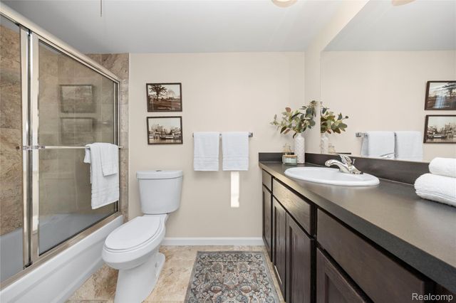 22592 Masonic Boulevard, St. Clair Shores, MI 48082