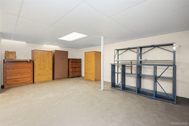 22592 Masonic Boulevard, St. Clair Shores, MI 48082