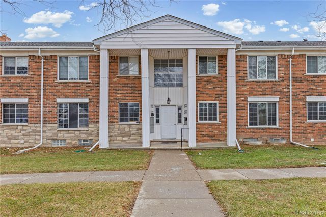 22592 Masonic Boulevard, St. Clair Shores, MI 48082