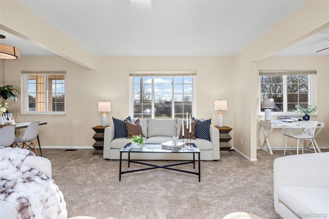 22592 Masonic Boulevard, St. Clair Shores, MI 48082