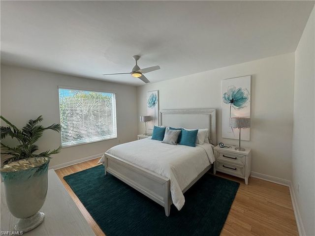 455 Cove Tower DR 303, Naples, FL 34110