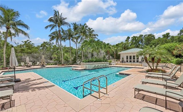 455 Cove Tower DR 303, Naples, FL 34110