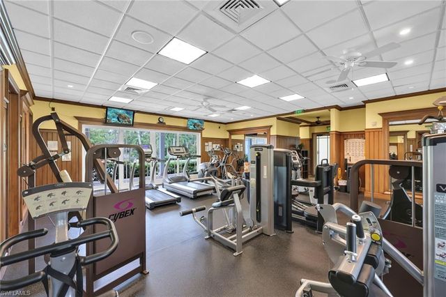 455 Cove Tower DR 303, Naples, FL 34110