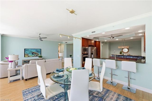 455 Cove Tower DR 303, Naples, FL 34110