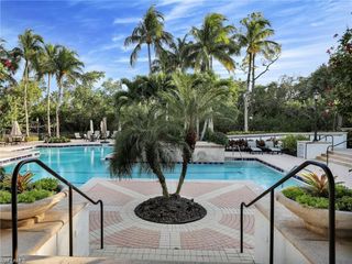 455 Cove Tower DR 303, Naples, FL 34110