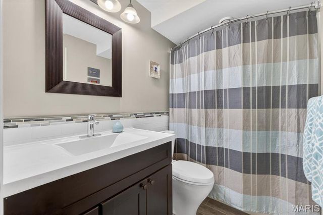 12839 Huntercreek Road, St Louis, MO 63131