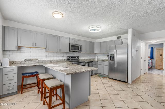 405 N Halifax Ave Apt 105, Daytona Beach, FL 32118