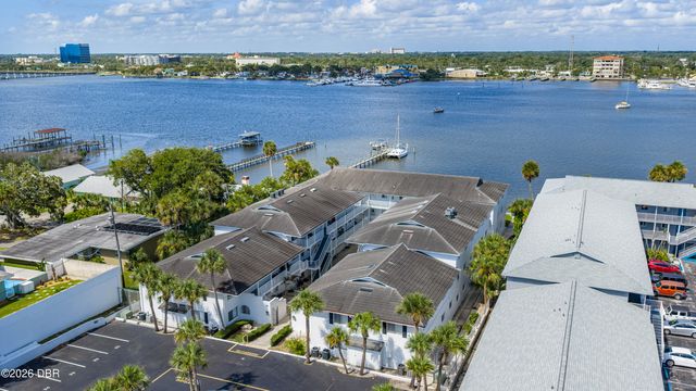 405 N Halifax Ave Apt 105, Daytona Beach, FL 32118