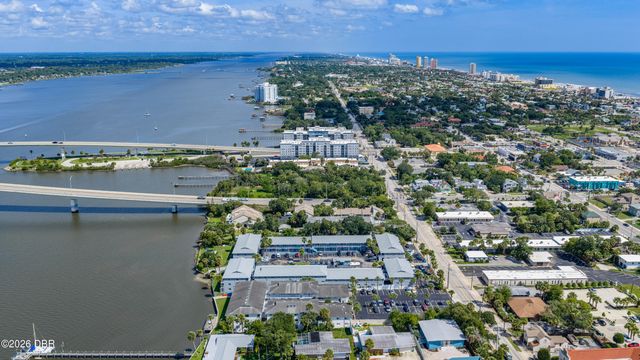 405 N Halifax Ave Apt 105, Daytona Beach, FL 32118