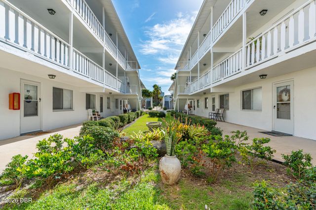 405 N Halifax Ave Apt 105, Daytona Beach, FL 32118