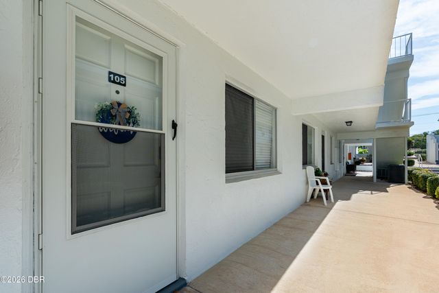 405 N Halifax Ave Apt 105, Daytona Beach, FL 32118