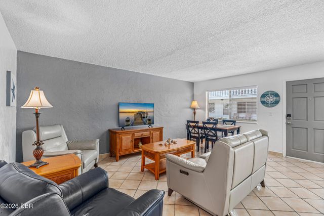 405 N Halifax Ave Apt 105, Daytona Beach, FL 32118