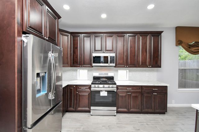 19907 Glen Lake Drive, Spring, TX 77388