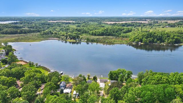 13703 Carefree Drive, Battle Creek, MI 49017