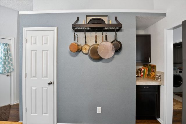 420 Meadowcrest Drive, Azle, TX 76020