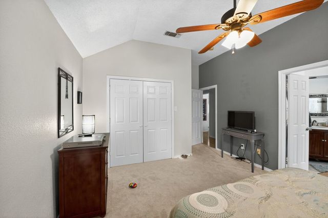 420 Meadowcrest Drive, Azle, TX 76020