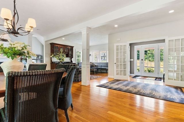 39 Opal Cir, Franklin, MA 02038