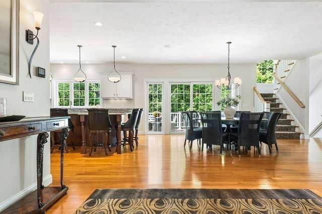 39 Opal Cir, Franklin, MA 02038