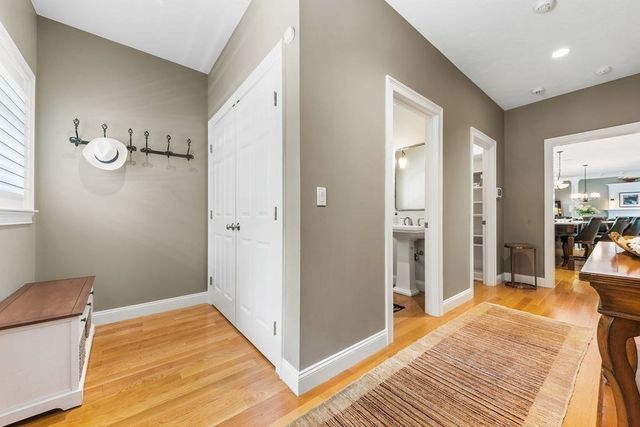 39 Opal Cir, Franklin, MA 02038