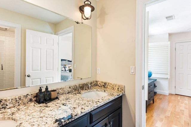 39 Opal Cir, Franklin, MA 02038