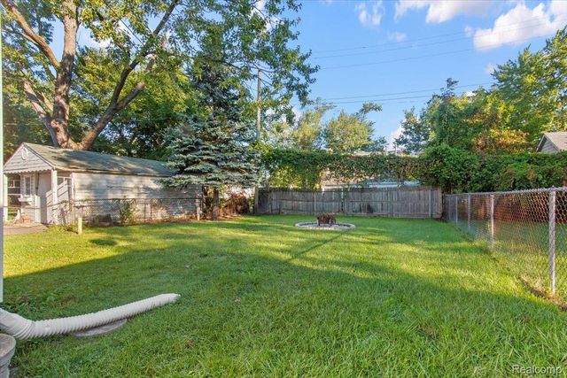 12455 Georgiana Avenue, Warren, MI 48089