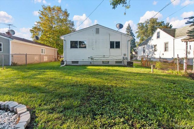 12455 Georgiana Avenue, Warren, MI 48089