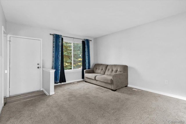 12455 Georgiana Avenue, Warren, MI 48089