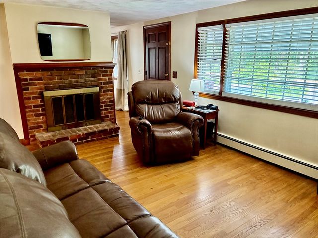 12 Tom Lee Drive, North Smithfield, RI 02896