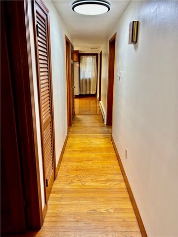 12 Tom Lee Drive, North Smithfield, RI 02896