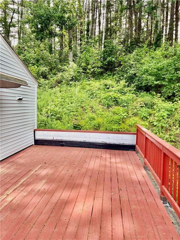 12 Tom Lee Drive, North Smithfield, RI 02896