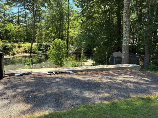 12 Tom Lee Drive, North Smithfield, RI 02896