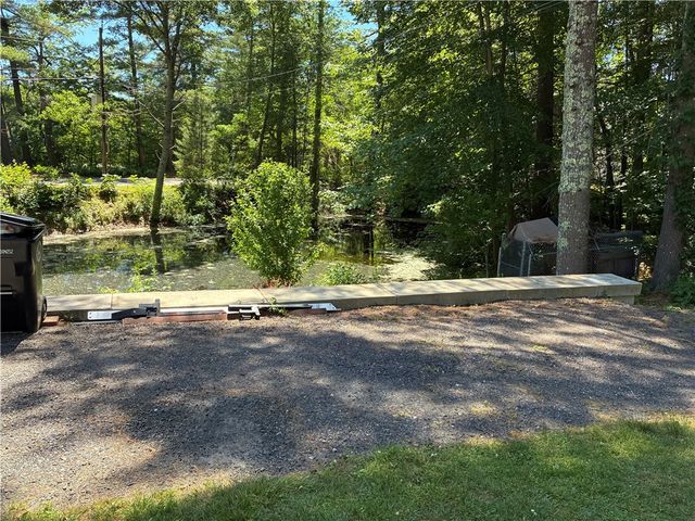 12 Tom Lee Drive, North Smithfield, RI 02896