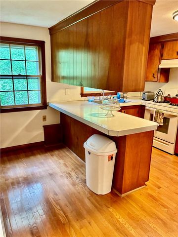 12 Tom Lee Drive, North Smithfield, RI 02896