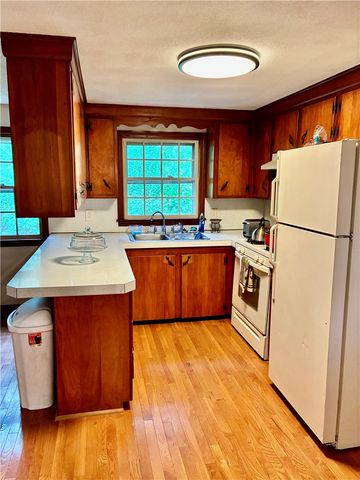 12 Tom Lee Drive, North Smithfield, RI 02896