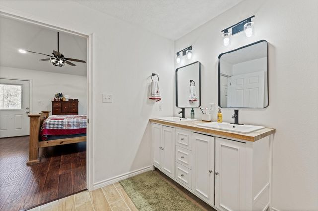 627 Dove Creek Drive, Coldspring, TX 77331