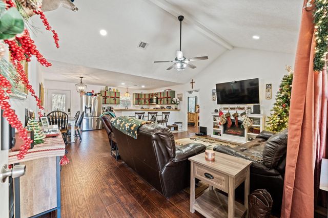 627 Dove Creek Drive, Coldspring, TX 77331